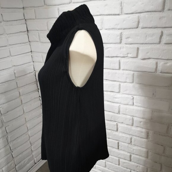 Rachel Zoe Black Ladies Sleeveless Size Medium Straight Fit V-neck Blouse - Picture 4 of 9